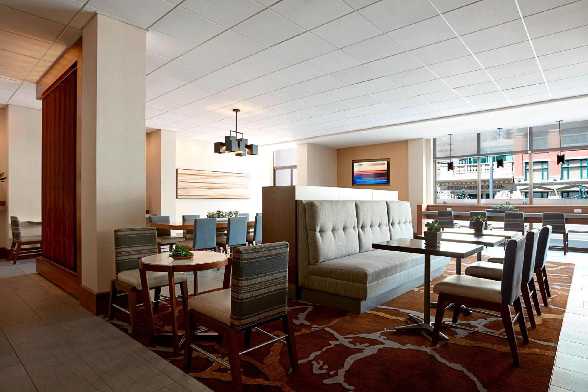 Calgary Marriott Downtown Hotel Dış mekan fotoğraf