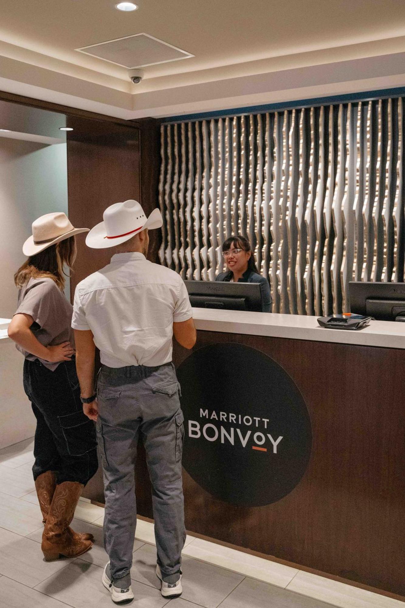 Calgary Marriott Downtown Hotel Dış mekan fotoğraf